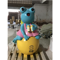 供应中山玻璃钢卡通青蛙雕塑楼盘摆件