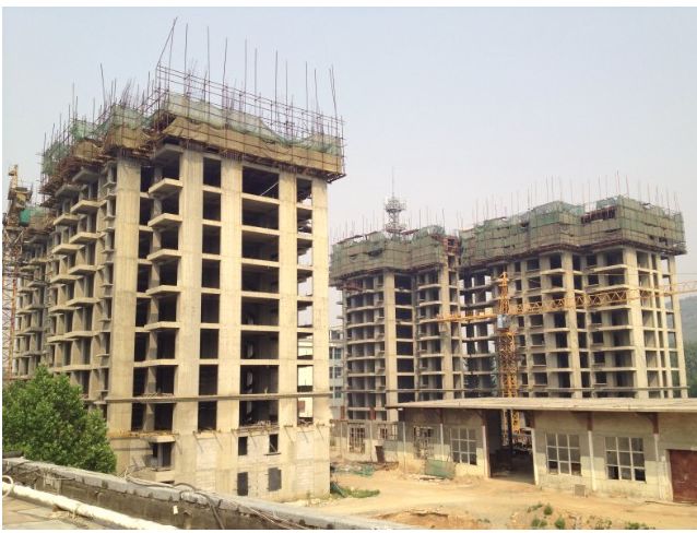 济南违规楼盘拆建两难开发商称“钱白花了”(图)